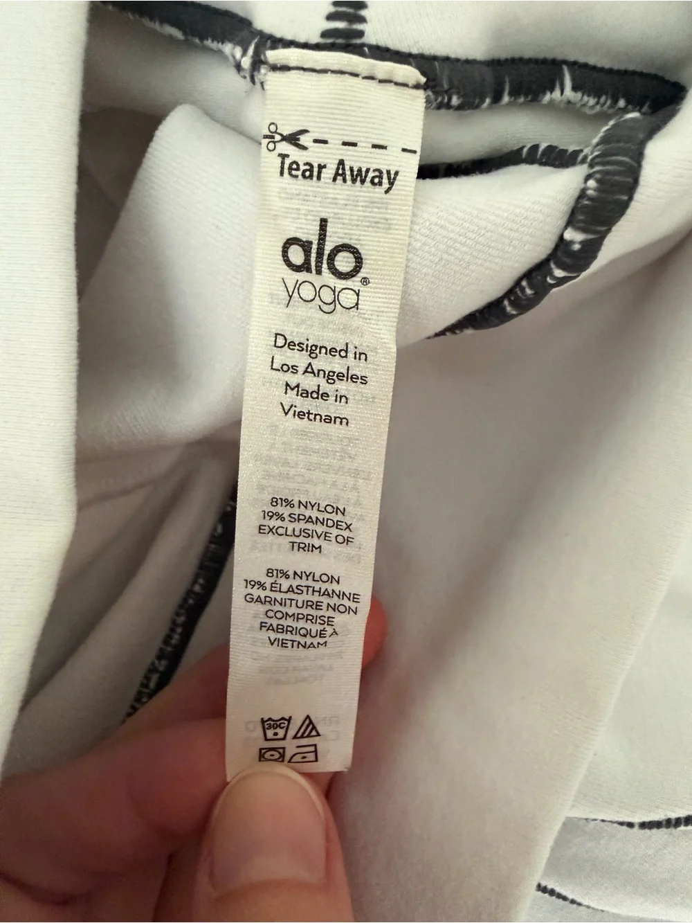 White alo High-Waist leggings with Contrast Stitching